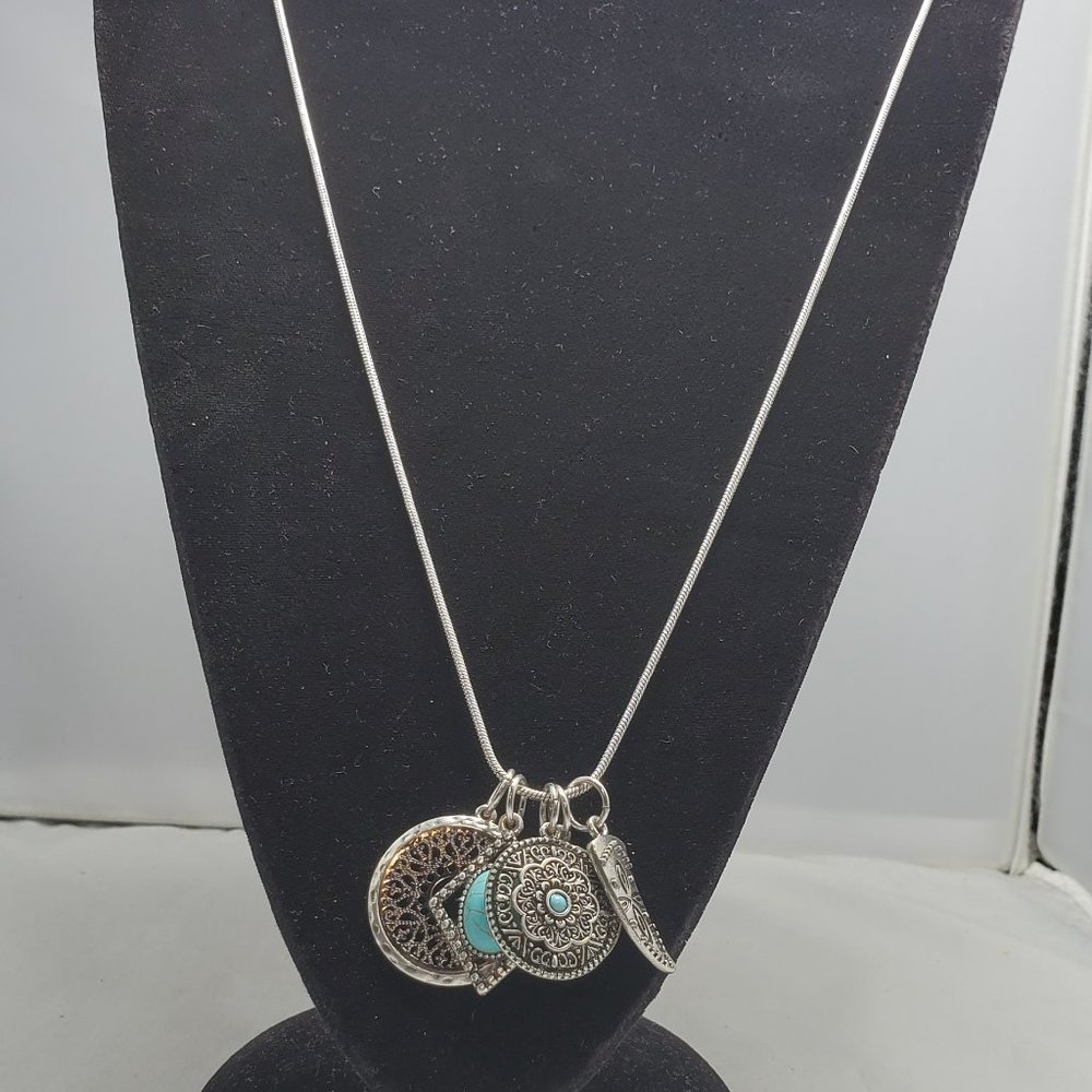 RUFF HEWN southwest style silver tone turquoise stone necklace